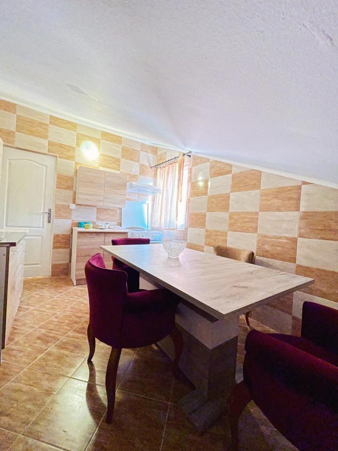 Vila Duricic 300M Od Mora Hotell Ðenovići Eksteriør bilde