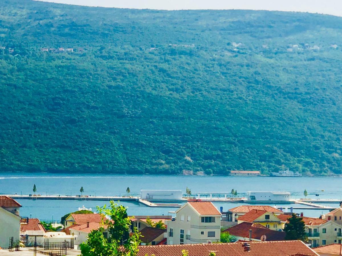 Vila Duricic 300M Od Mora Hotell Ðenovići Eksteriør bilde