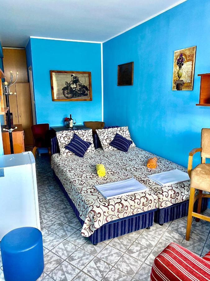Vila Duricic 300M Od Mora Hotell Ðenovići Eksteriør bilde