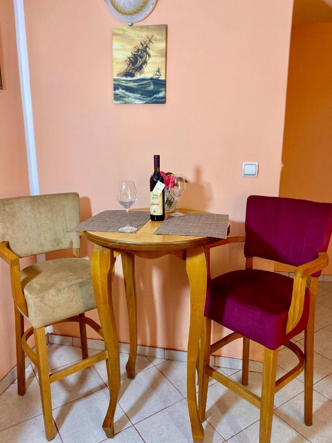 Vila Duricic 300M Od Mora Hotell Ðenovići Eksteriør bilde
