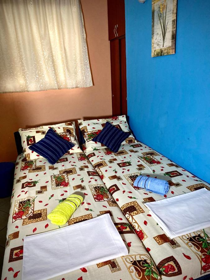 Vila Duricic 300M Od Mora Hotell Ðenovići Eksteriør bilde