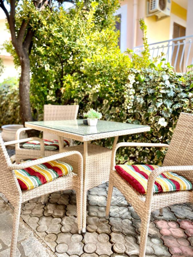 Vila Duricic 300M Od Mora Hotell Ðenovići Eksteriør bilde